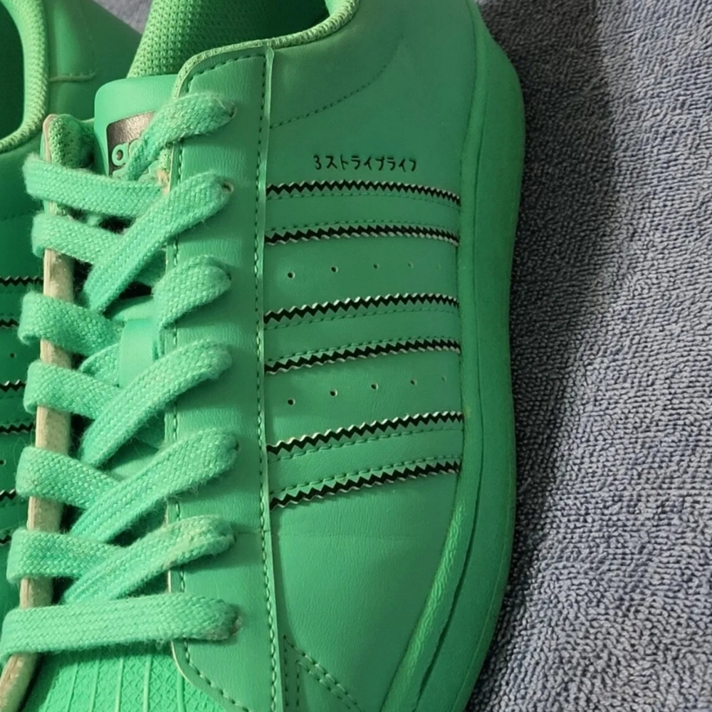 Adidas shoes - Picture 5 of 10